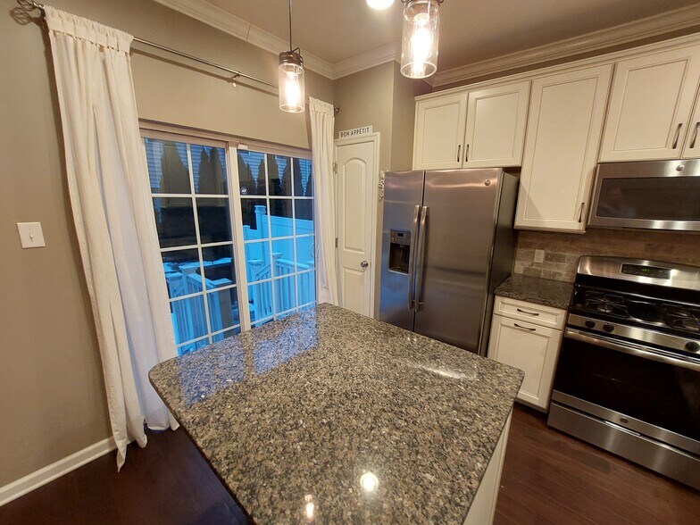 Kitchen - 3845 Jacob Stout Rd