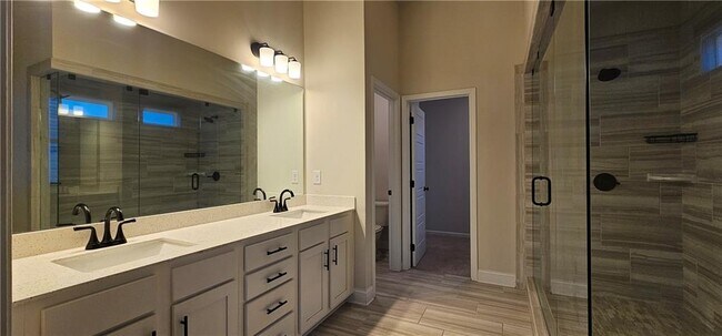 Building Photo - 1630 Branthaven Ln