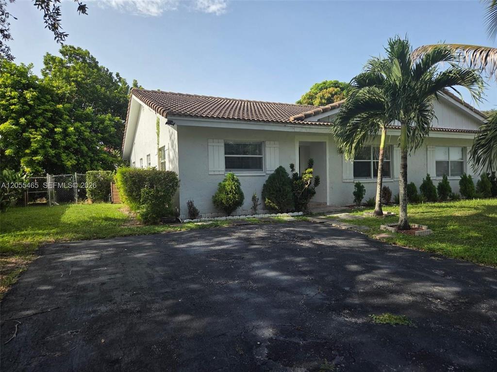 Building Photo - 8227 NW 39th St