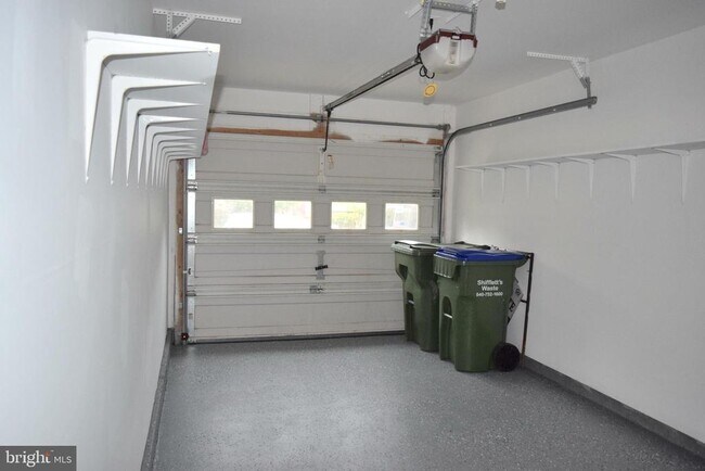 Building Photo - 15435 Binder Ct