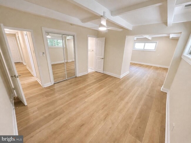Building Photo - 425 Woodhill Rd