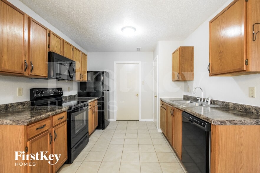 Building Photo - 6549 Black Antler Dr