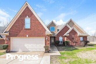 Building Photo - 703 Timber Creek S