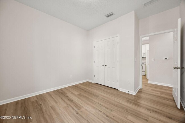 Building Photo - 12301 Kernan Forest Blvd