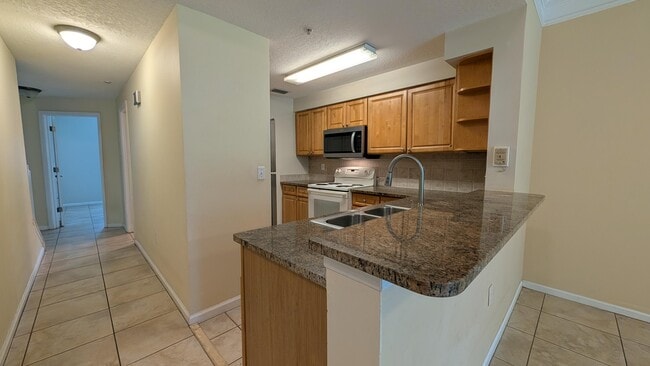 Building Photo - 2056 Alta Meadows Ln