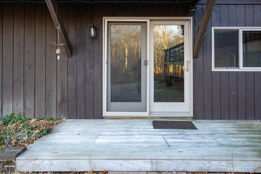 Building Photo - 215 Old Newtown Rd