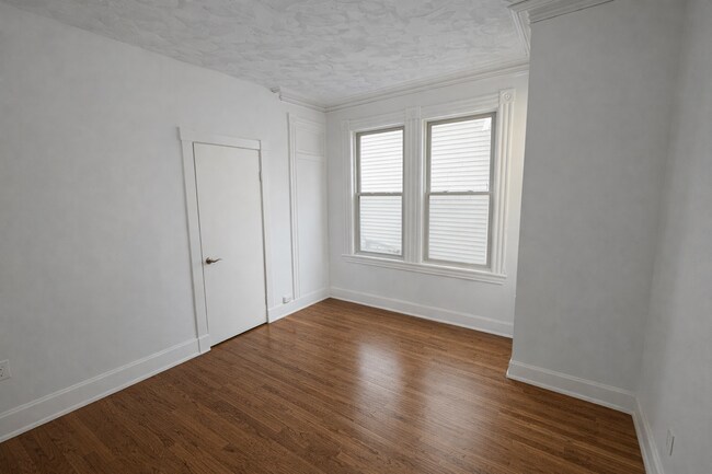 Building Photo - 108 S Main St