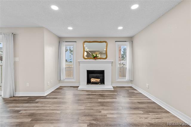 Building Photo - 2754 S Kenton Ct