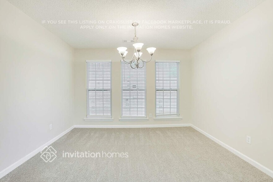 Building Photo - 4855 Larkspur Ln