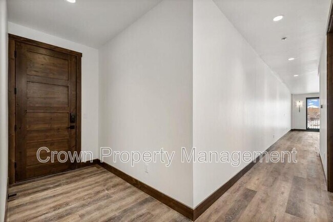 Building Photo - 317 Akers Ln