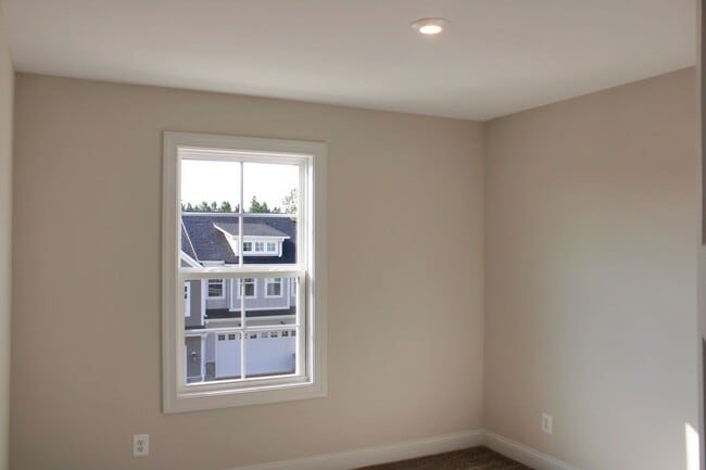 Building Photo - 1274 Laconia Ln