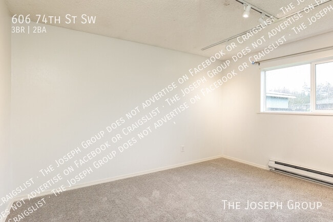 Building Photo - 606 74th St SW