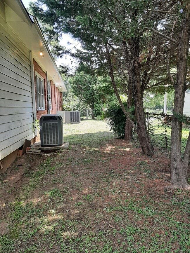 side yard - 1430 Queen City Ave