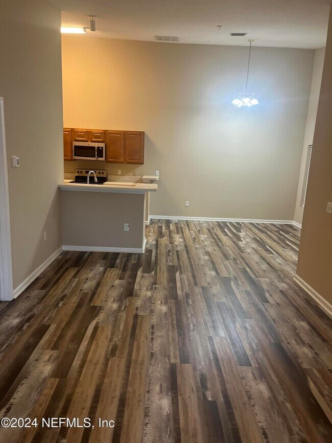 Building Photo - 6069 Maggies Cir