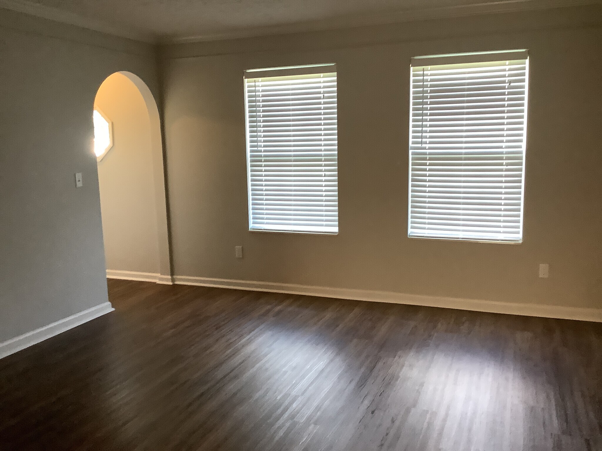 Building Photo - 295 Marjoram Dr