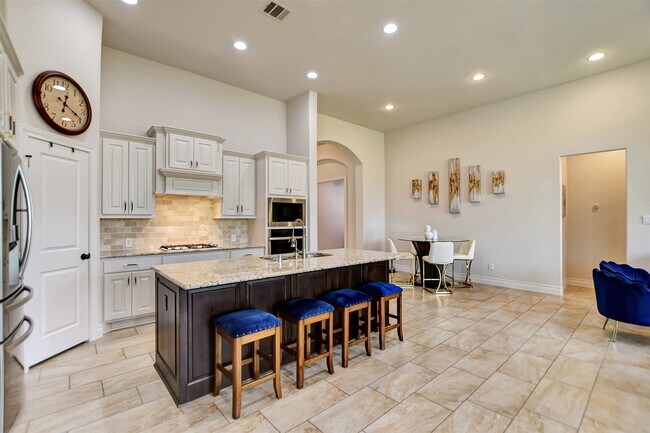 Building Photo - 10710 Balivcar Ct