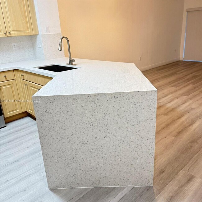 Building Photo - 6482 Catalina Ln