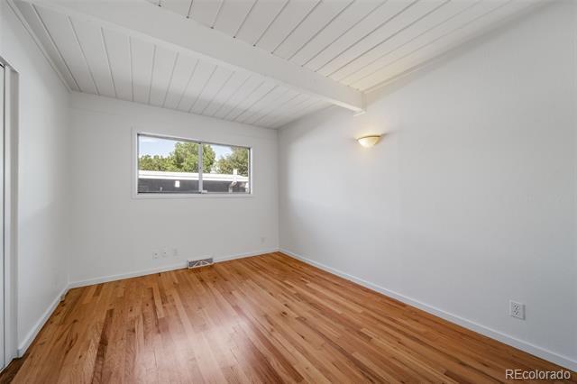 Building Photo - 1490 S Filbert Way
