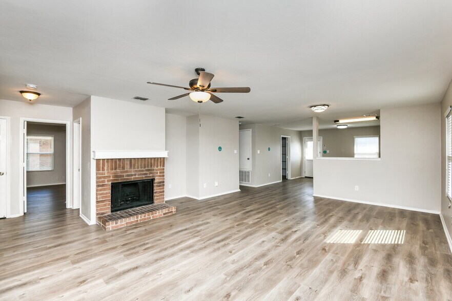 Building Photo - 1433 Lauren Dr