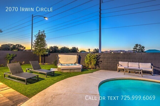 Building Photo - 2070 Irwin Cir