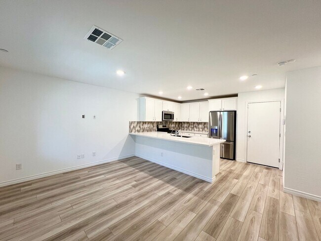 Building Photo - 10773 Briset Ct