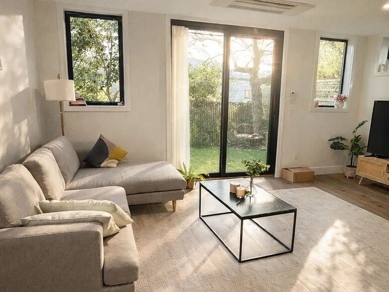 Building Photo - New Construction!