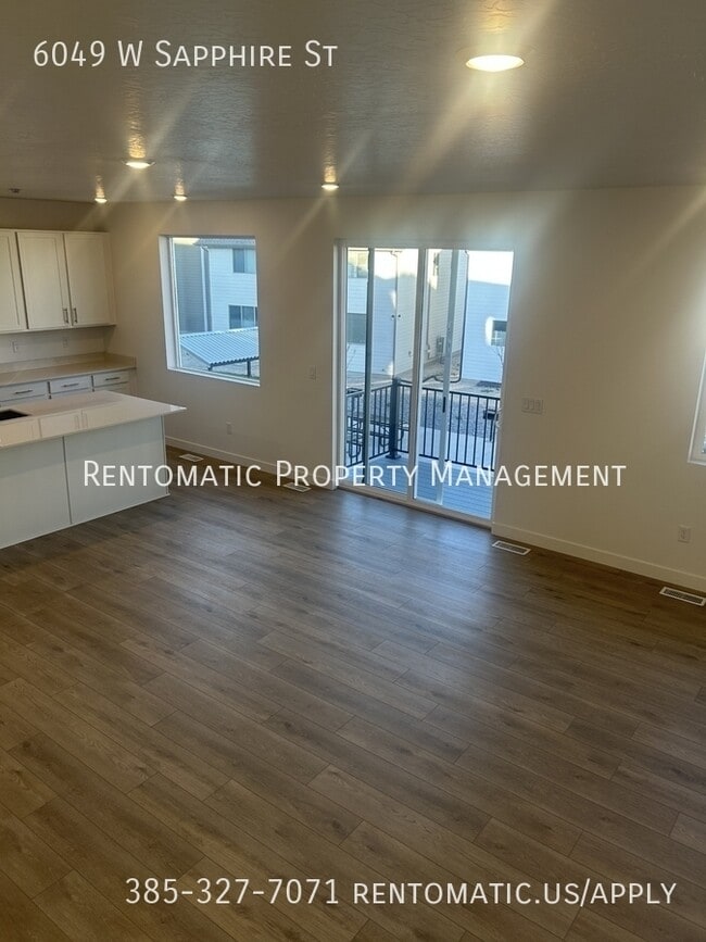 Building Photo - 6049 W Sapphire St