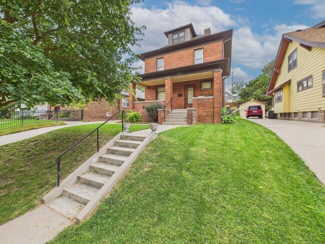 Building Photo - 1522 Park Wild Ave