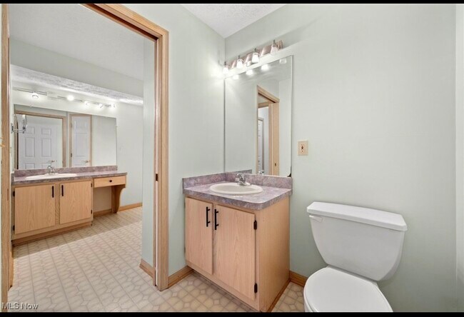 Building Photo - 870 Tollis Pkwy