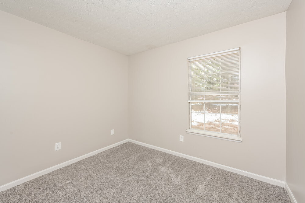 Building Photo - 5877 Bobbin Ln
