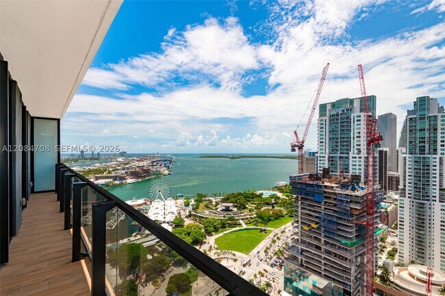 Building Photo - 398 NE 5th St