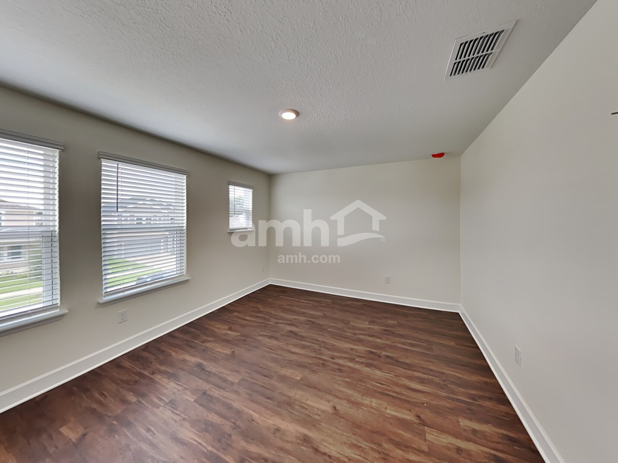 Building Photo - 33942 Thyme Dr