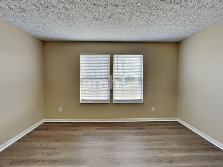 Building Photo - 5568 Conn House Dr