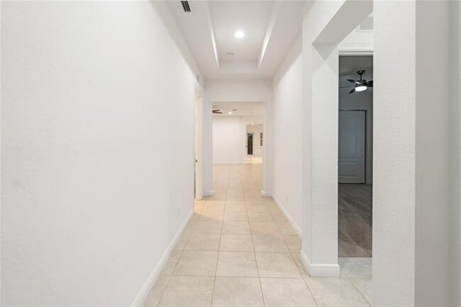 Building Photo - 9741 S Miralago Way