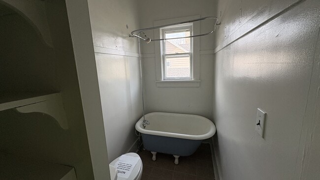 Building Photo - 110 S 4th St