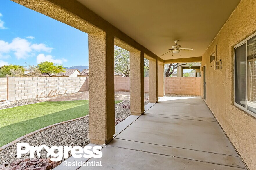Building Photo - 7450 W Balcony Bay Dr