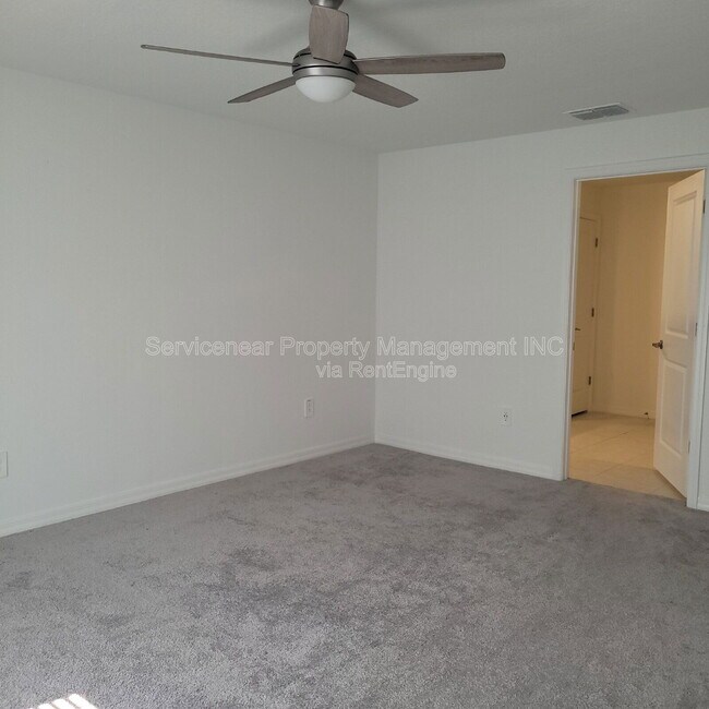 Building Photo - 2240 Gatsby Ln