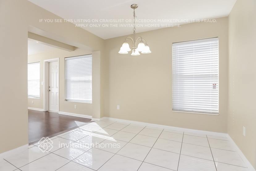 Building Photo - 926 SE 25th Terrace