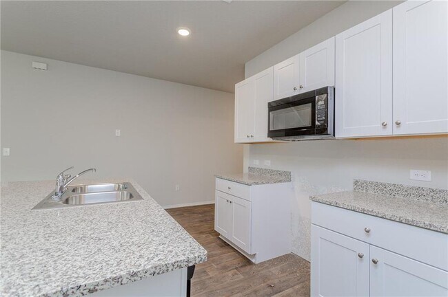 Building Photo - 13525 Brahmin Dr