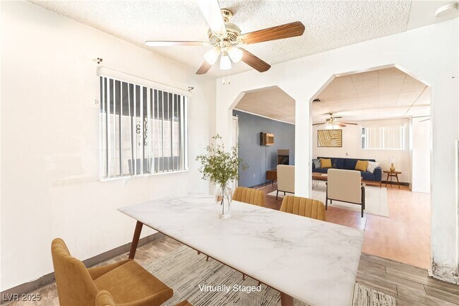 Building Photo - 5809 Pebble Beach Blvd