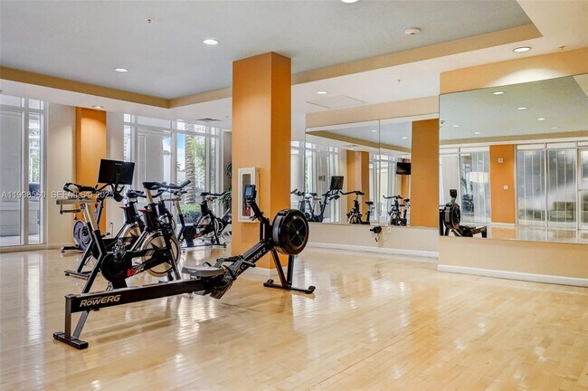 Building Photo - 511 SE 5 Ave