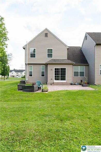 Building Photo - 835 Spring White Dr