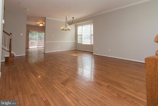 Building Photo - 117 Longpoint Way