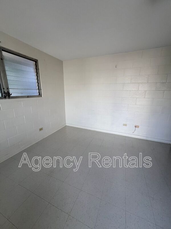 Building Photo - 2733 Ka?aha St