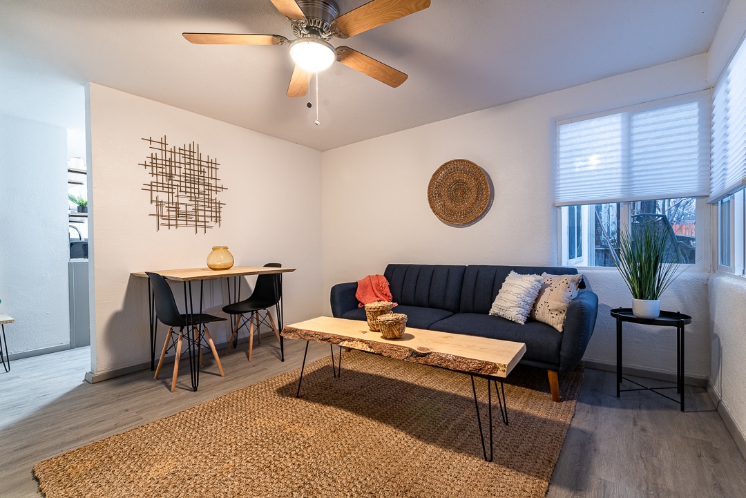 casita - 221 Girard Blvd SE