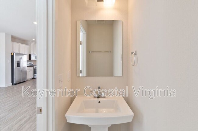 Building Photo - 137 Cedar Crst Dr