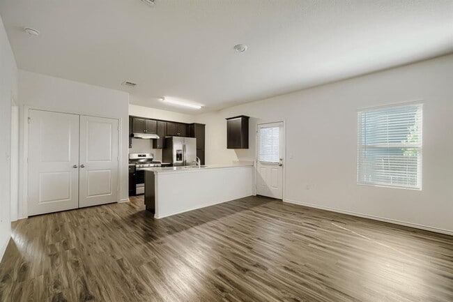 Building Photo - 7001 Tonka Ln