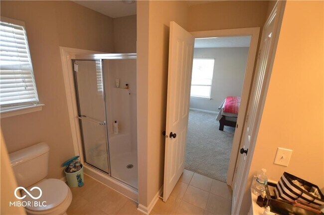 Building Photo - 5193 Rangewood Dr