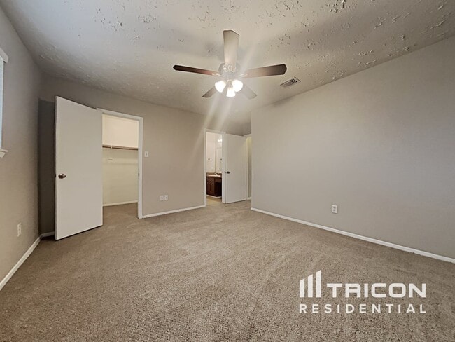 Building Photo - 7235 Daylight Ln