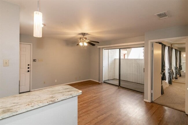Building Photo - 3115 Helms St